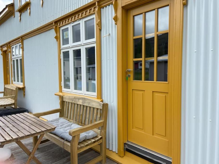 شقة Undiraldan - Steinholt, Old Music School Seyðisfjörður المظهر الخارجي الصورة